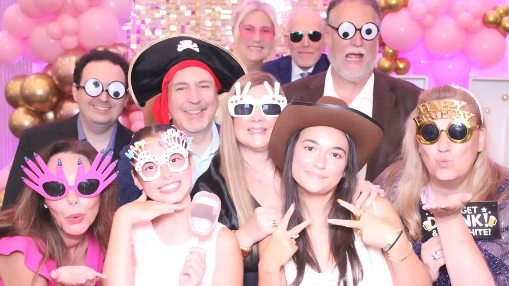 Photo booth props, backdrops and print templates: a Toronto planner’s checklist